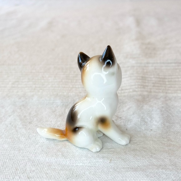 Vintage Porcelain Cat - Picture 3 of 8
